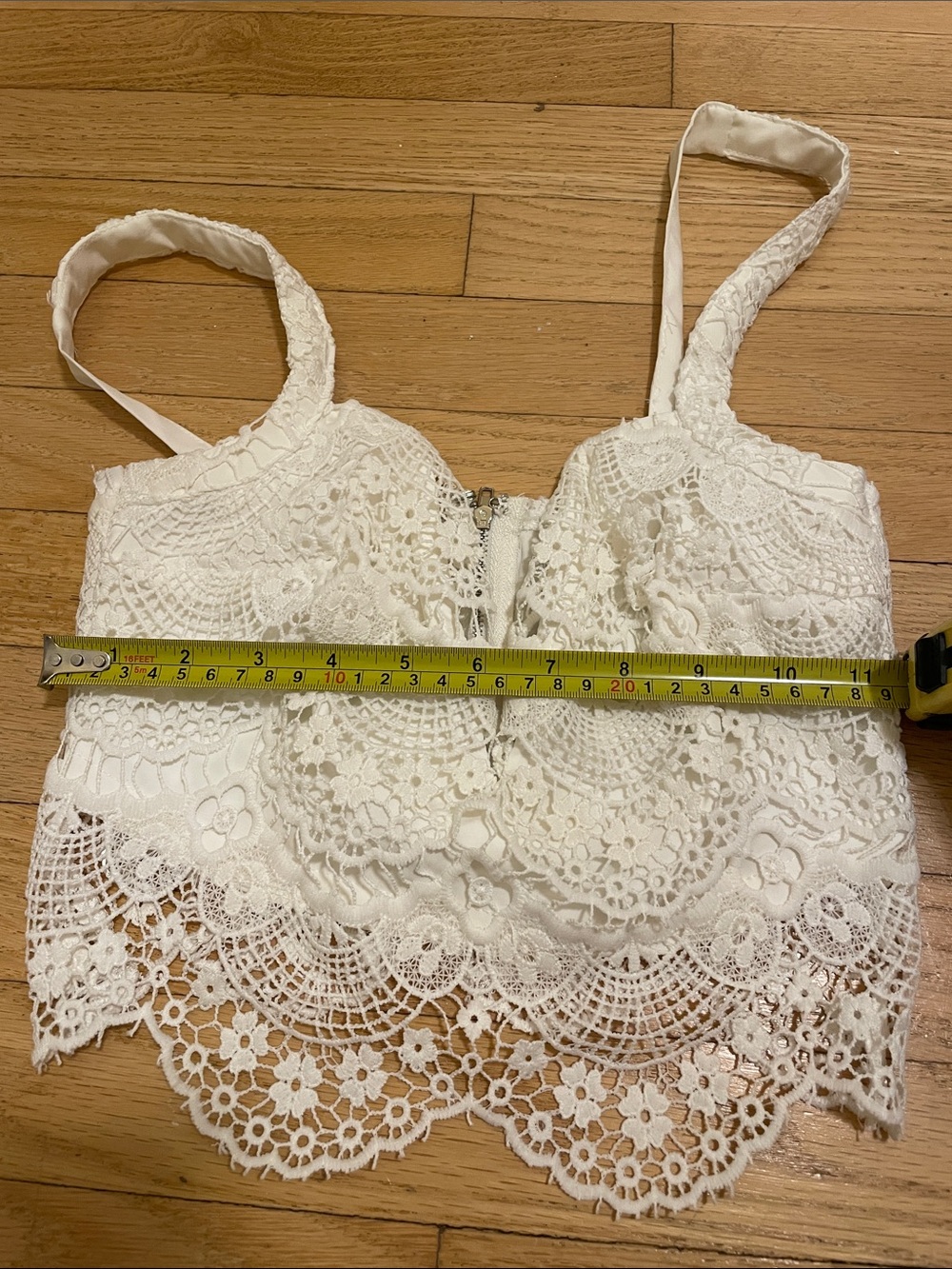 NWT SABO Skirt White Lace Top with Plunging Neckline - Size XS - Picture 8 of 11